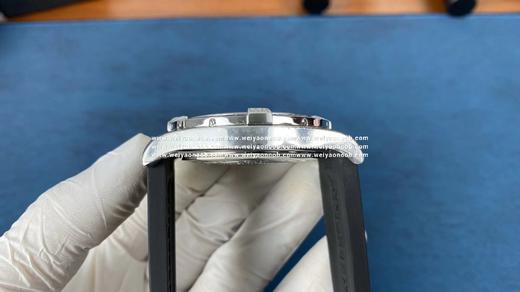 GF百年灵二代GMT 44MM 搭配专柜正品一致的2824机芯 复仇者神器 商品图3