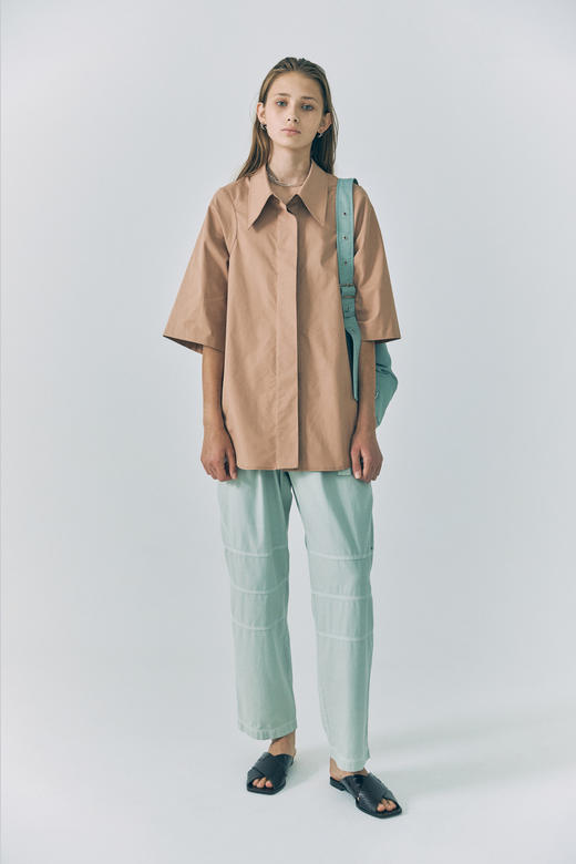 Low Classic 20SS 白色/烟粉色弧形剪裁衬衫 商品图6