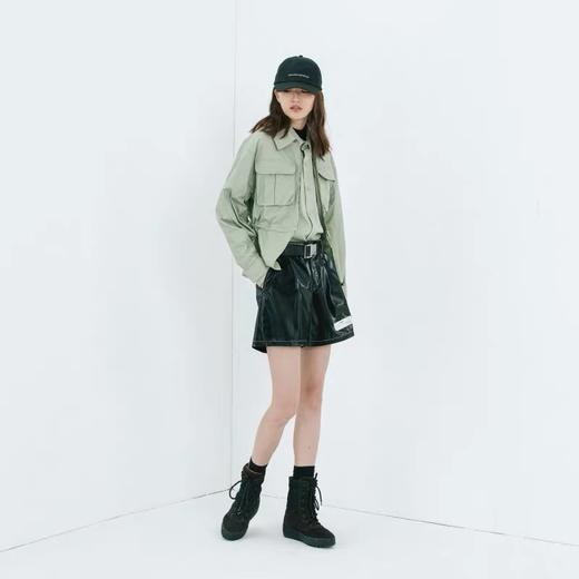 Roaringwild/咆哮野兽SS20 
  012010101浅灰绿束腰乱褶工装女式夹克 商品图2
