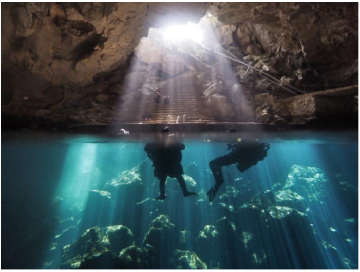 【行程】潜在山水之间，一路嗦粉到都安，感受天坑别样水下魅力