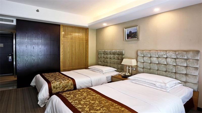 天星两江景观标间景观标间+双人温泉+双早