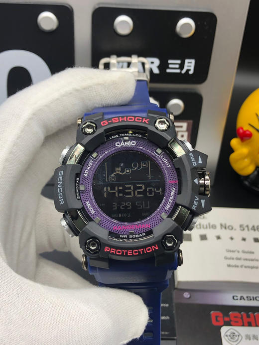 卡西欧运动男表 GPR-B1000抬手灯
卡西欧G-SHOCK--经典防震表盘设计！45度自动抬手亮灯功能配合冲击视觉的强烈色彩 商品图1