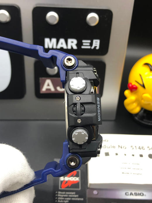 卡西欧运动男表 GPR-B1000抬手灯
卡西欧G-SHOCK--经典防震表盘设计！45度自动抬手亮灯功能配合冲击视觉的强烈色彩 商品图5