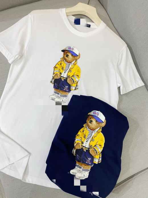 清8月6 柜上货！rl黄衣服小熊短袖t  男女款情侣款 商品图0
