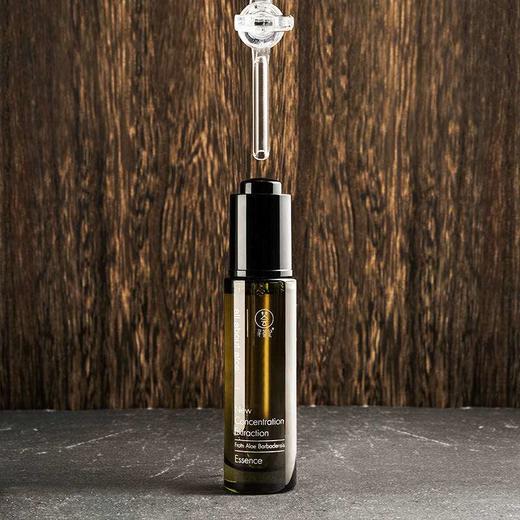 保持肌肤年轻态的芦荟新精粹焕肤精华  30ml 商品图1