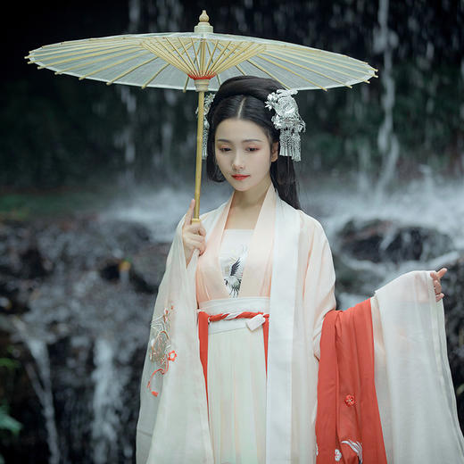 重回汉唐四时歌汉服女款正品原创秋冬对襟齐腰襦裙吊带套装中国风 商品图1