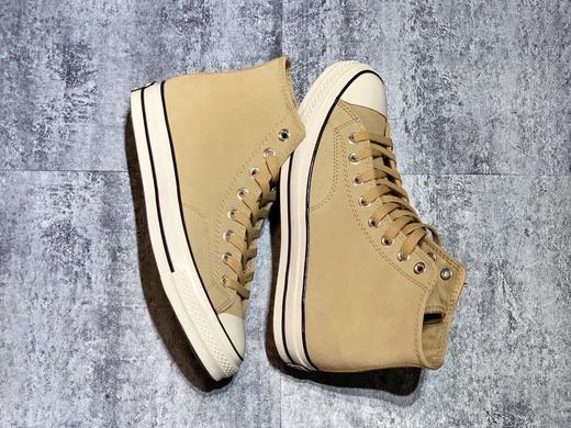 Converse Chuck 1970s 麂皮新配色 全身麂皮材质带来全新视觉震撼 最具辨别身份的内腰logo采用镂空黑标 同时后跟三星标重新回归 商品图2
