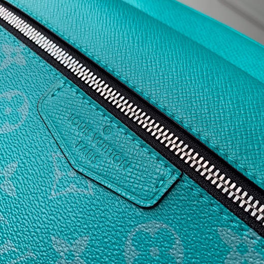 春季特惠💰780 原单品质 LV M30241 OUTDOOR 邮差包路易威登以 Taïga 皮革与 Monogram 帆布的交融迎接 2019 年春夏 商品图2