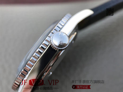 ZZ 豪 li 时(Oris)适时回归，推出Oris Divers Sixty-Five潜水表，再现50年前首次推出的标志性潜水表系列。 男士腕表，自动机械机芯，皮表带，密底 商品图9