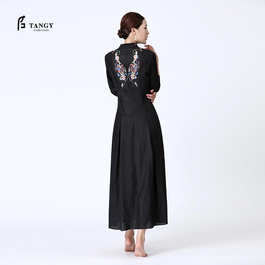 TANGY Collection天意弹力莨刺绣长礼服裙 商品图1