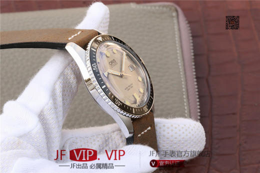 ZZ 豪 li 时(Oris)适时回归，推出Oris Divers Sixty-Five潜水表，再现50年前首次推出的标志性潜水表系列。 男士腕表，自动机械机芯，皮表带，密底 商品图7