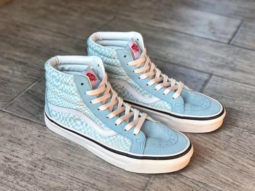 Vans Sk8-Hi 38DX 安纳海姆天蓝马赛克高帮硫化板鞋 整鞋大面积使用天蓝色作为主色调，与这个季节的气息相映相融，马赛克万花筒格子设计，极具设计感，上脚颜值也极高  硫化版本 商品图0