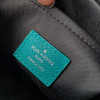 春季特惠💰780 原单品质 LV M30241 OUTDOOR 邮差包路易威登以 Taïga 皮革与 Monogram 帆布的交融迎接 2019 年春夏 商品缩略图6