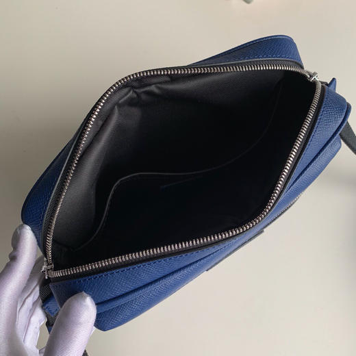春季特惠💰780 原单品质  M30242 OUTDOOR 邮差包路易威登以 Taïga 皮革与 Monogram 帆布的交融迎接 2019 年春夏 商品图8