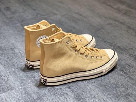 Converse Chuck 1970s 麂皮新配色 全身麂皮材质带来全新视觉震撼 最具辨别身份的内腰logo采用镂空黑标 同时后跟三星标重新回归 商品图1