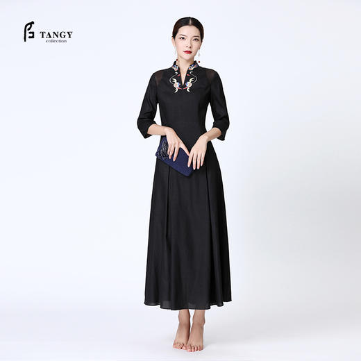 TANGY Collection天意弹力莨刺绣长礼服裙 商品图0