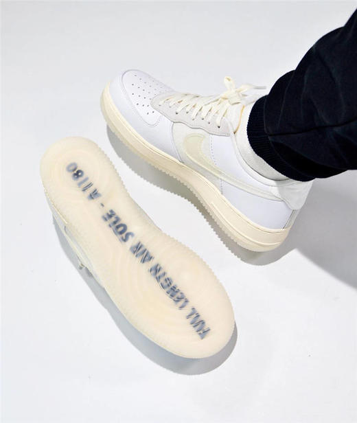 耐克Nike Air Force 1'07 LV8 DNA 硬质头层荔枝纹皮革鞋面 内置全掌AirSole气垫 透明钩子 空军一号 白米灰加大透明钩子配色 商品图2