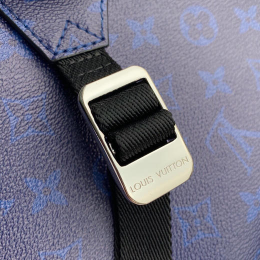 春季特惠💰780 原单品质  M30242 OUTDOOR 邮差包路易威登以 Taïga 皮革与 Monogram 帆布的交融迎接 2019 年春夏 商品图5