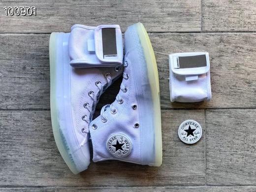 Converse x 张艺兴Lay Zhang Chuck 70 该联名鞋身侧有一个可拆卸小口袋，装有2种可替换LOGO魔术贴 商品图0