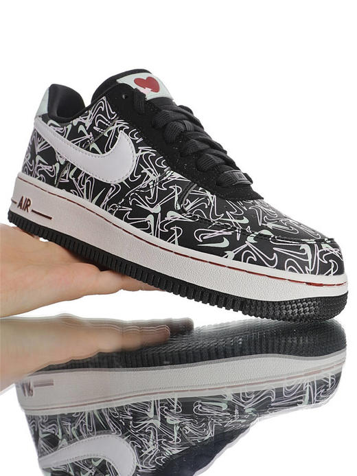 耐克Nike Air Force 1 Low '07 2020白色情人节限定 采用软质移膜革鞋面 内置全掌air sole气垫 空军一号运动板鞋 商品图2