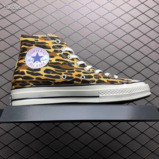 Converse X Wacko Maria x INVINCIBLE 三方联名 鞋舌的“万夫莫开”实属亮点  豹纹 绿豹纹 高帮 低帮 商品图2
