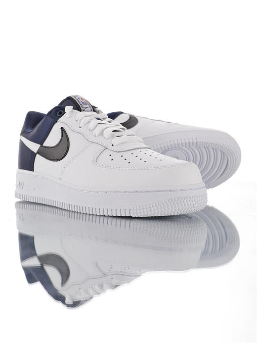 耐克 Nike Air Force 1 '07 NBA限定 采用硬质头层牛皮革 内置全掌air sole气垫 整型机台工艺后跟定型效果 空军一号低帮板鞋 皮革白黑夜蓝丝绸拼接钩 白黑丝绸拼接钩 商品图1