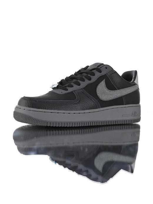 耐克A Ma Maniére x Nike Air Force 1 亚特兰大知名店铺 采用荔枝纹牛培革 牛巴磨砂皮材质鞋面 幻彩全息炫酷反光 空军一号运动板鞋 炭黑镭射反光 商品图0