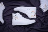 Converse All Star 花卉刺绣 logo处的太阳花刺绣以及鞋身和鞋舌处多处刺绣元素相结合 原厂硫化工艺 QA品质检验管控标准  鞋码：35-39，带半码36.5，37.5 商品缩略图0