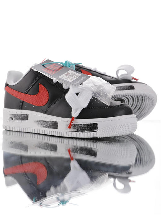 耐克 PEACEMINUSONE x Nike Air Force 1 Low 权志龙品牌联名 可做刮刮乐效果 涂层处理皮革鞋面 内置全掌airsole气垫 做旧黑红白 做旧黑白黄小雏菊 商品图1