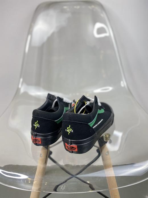 Vans Nightmare Society 联名款梦魇黑绿男女板鞋 型号：AS34  尺码：36-44 带半码 工艺：硫化1:1（重量1:1、真标、原钢印、材质标、鞋型标、合格证） 商品图1
