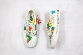 万斯 黑色 白色 Vans 拯救地球联名低帮 地图 涂鸦拼接帆布板鞋Size：35--44 工艺：硫化1:1（重量1:1、真标、原钢印、材质标、鞋型标、合格证