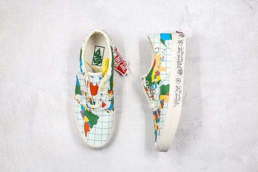 万斯 黑色 白色 Vans 拯救地球联名低帮 地图 涂鸦拼接帆布板鞋Size：35--44 工艺：硫化1:1（重量1:1、真标、原钢印、材质标、鞋型标、合格证 商品图0