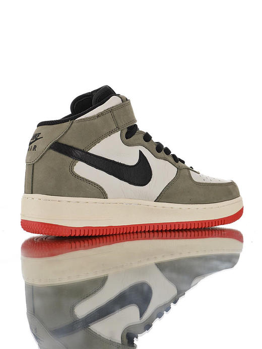 耐克Travis Scott x Nike Air Force 1 0'7 LV8 Low 倒勾倒钩空军一号板鞋 反钩深棕米白黑白黑反钩反‎钩‌橄榄绿米 商品图5