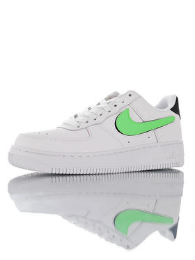 耐克Nike Air Force 1 3 GS 正确无色差皮革材质 采用硬质头层牛皮革 内置全掌air sole气垫 耐克空军一号经典百搭休闲运动板鞋 白黑荧光绿换钩魔术贴配色