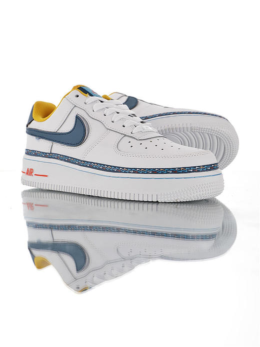 耐克Foot Locker x Nike Air Force 1 Low 美国连锁球鞋店铺联名 采用硬质荔枝纹移膜皮革 内置全掌air sole气垫 白蓝黄彩色串标魔术贴钩配色 商品图1