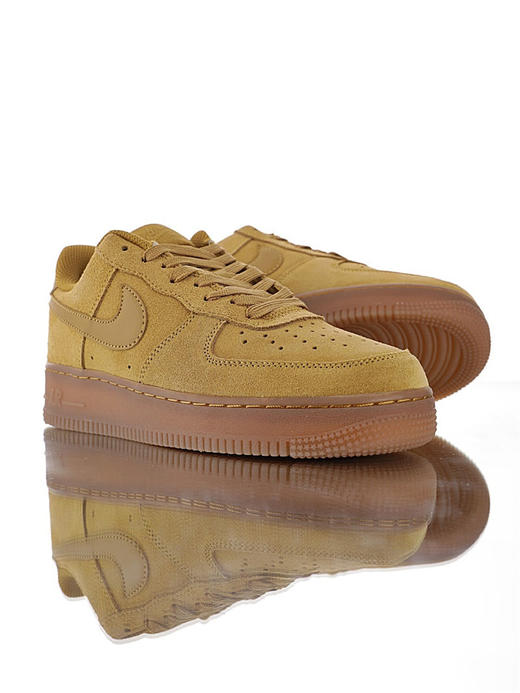 耐克Nike Air Force 1 Low 07 LV8 采用丝光翻毛材质 内置全掌air sole气垫 耐克空军一号低帮经典百搭休闲运动板鞋 翻毛麦黄焦糖 商品图1