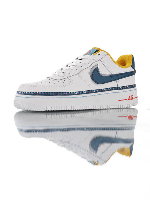 耐克Foot Locker x Nike Air Force 1 Low 美国连锁球鞋店铺联名 采用硬质荔枝纹移膜皮革 内置全掌air sole气垫 白蓝黄彩色串标魔术贴钩配色 商品图0
