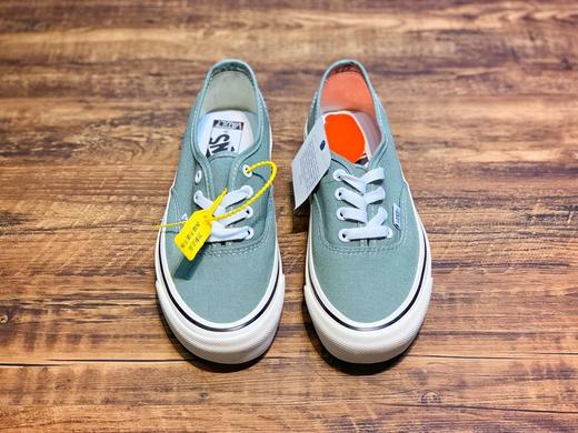 Vans Authentic 安纳海姆系列 夏日小清新帆布硫化板鞋  尺码：35  36 36.5 37 38 38.5 39 40 40.5 41 42 42.5 43 44 商品图10