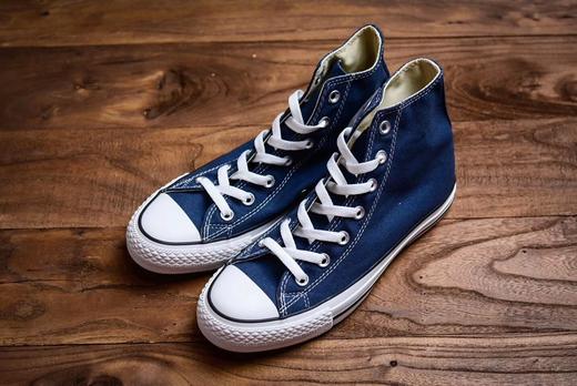 【致敬经典】Converse匡威 Chuck Taylor经典常青款升级蓝底真标 帆布硫化鞋 原盒 正确版型 原底原面 蓝色 黑色 白色 红色 黑色 低帮 高帮【偏大一码】码数：35--44 商品图0