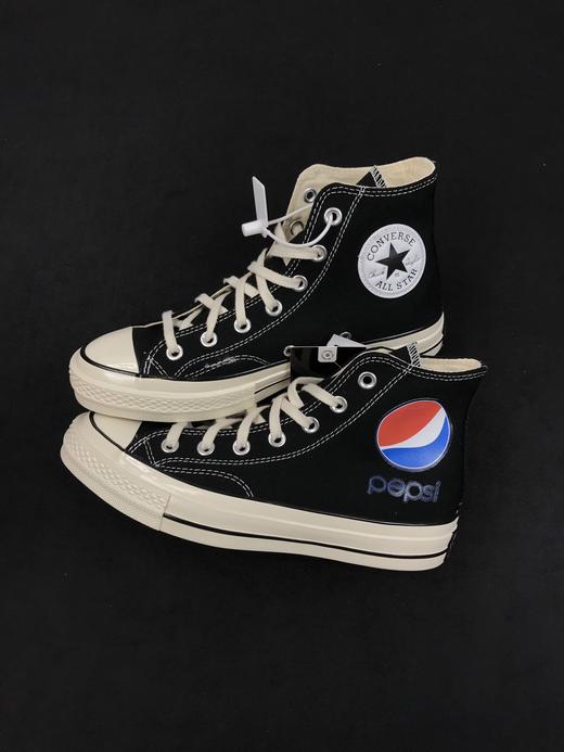 匡威百事可乐 Converse x Pepsi重磅联名  Chuck Taylor 1970S标志字母印花帆布鞋男女情侣板鞋，黑色 白色 高帮百搭真标硫化帆布板鞋。 商品图3
