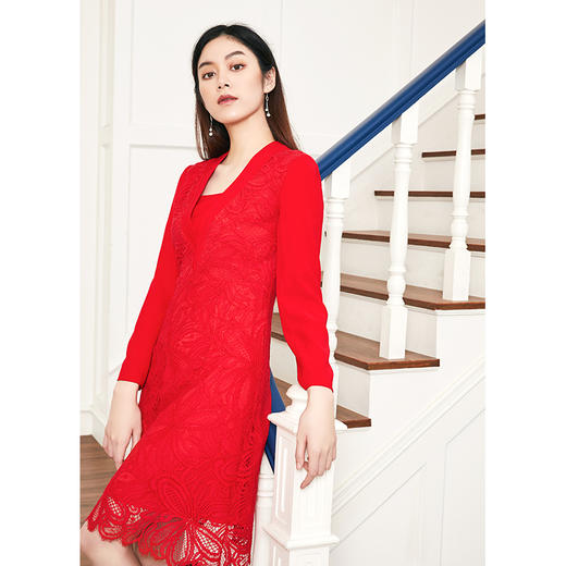 EITIE爱特爱秋季连衣裙女优雅V领蕾丝钩花中长款女士裙子5407122 商品图2
