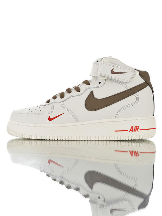 耐克Nike Air Force 1 Mid '07 LV8 原模具开发打造 内置全掌air sole气垫 硬质牛剖层移膜革 空军一号中帮经典休闲运动板鞋 奶白浅褐勾小红钩 商品图2