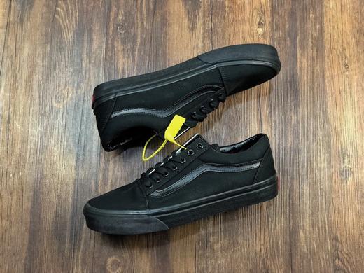 Vans Old Skool 黑武士 拉链黑武士 余文乐 黑色亚光面打造整体鞋身黑武士的风格极具辨识度  Size：35 --44 商品图1