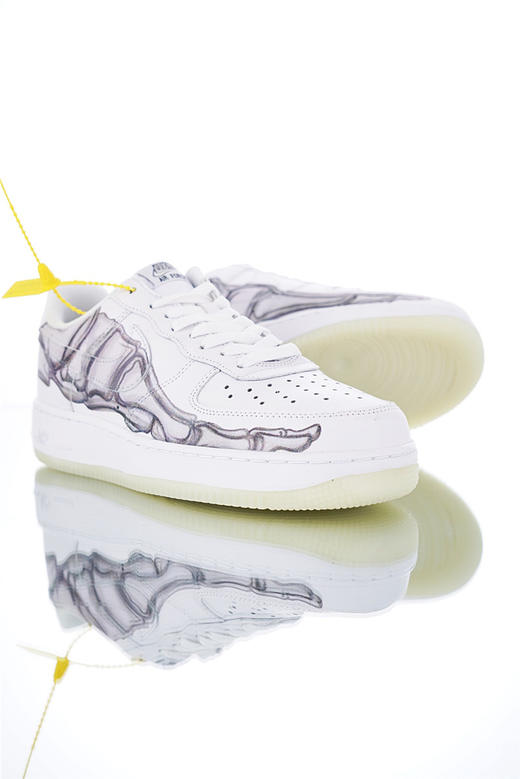 耐克Nike Air Force 1 '07 万圣节限定配色 进口头层硬质牛皮面 空军一号经典百搭休闲运动板鞋 夜光脚骨骷髅透视 商品图1