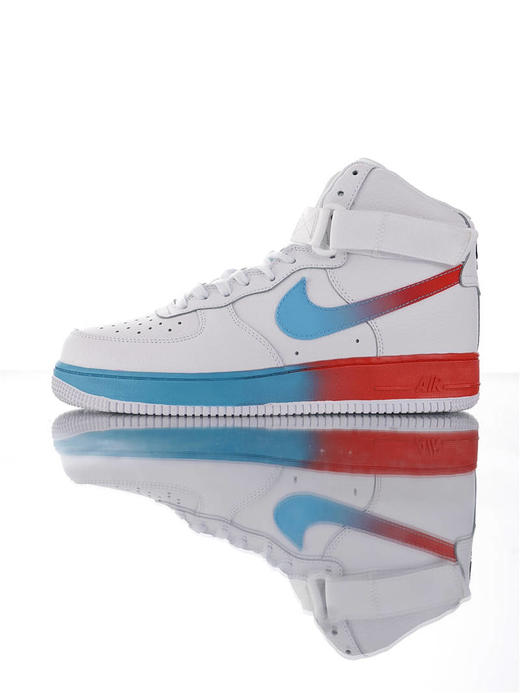 耐克Nike Air Force 1 High 原模具开发打造 硬质荔枝纹移膜革材质 内置全掌air sole气垫 空军一号经典高帮皮革皮休闲运动板鞋 皮革白渐变天蓝红 商品图0