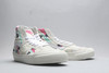 Vans 范斯 SK8-Hi Bricolage LX新一代解构拼接刺绣高帮 不仅在材质用料上更为高级 在设计方面独具个性 特别的设计以及高工艺的刺绣补丁使得制作耗时较长 黑灰 白蓝 白色 粉色 灰色 商品缩略图8