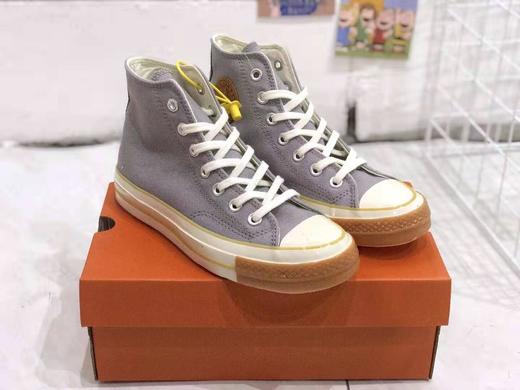 匡威CONVERSE Chuck 70 Pop 高帮复古帆布鞋男女同款 真标 硫化工艺，聚氨酯硅蓝PU中底、原楦开发版型原标原盒制官网爆火 粉色 灰色 白色货号：165719C 鞋码：35--39 商品图5