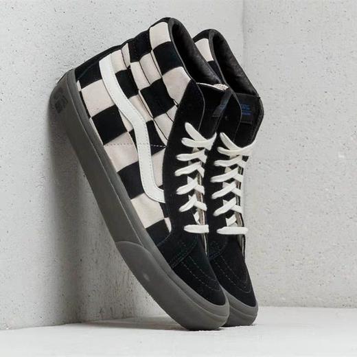 Vans Vault X Taka Hayashi 联名款 SK8-Hi LX黑白 高帮棋盘格板鞋 尺码35-44  型号:JL29 商品图1