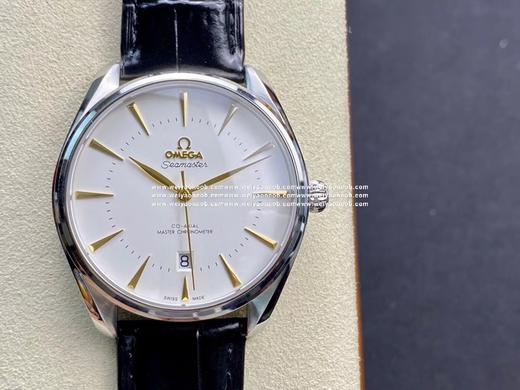 甜蜜意大利—全新欧米茄 海马 系列EdizioneVenezia威尼斯特别版腕表 该款使用的是传统的“里拉琴”式表壳，可以看到其表面处拉丝与抛光工艺的运用炉火纯青，表壳尺寸大小仅39.5mm，不大不小 商品图0