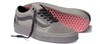 鼠年限定 Vans 携手中国当代艺术家赵赵 ZHAOZHAO 将老鼠的地下世界呈现于现实空间中 以独特视角展现全新鼠年生肖联名系列 透明 低帮灰色 低帮灰黑 低帮黑红 低帮灰红 型号:JL102 商品缩略图10